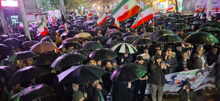 تصاویر / پنجاه و دومین شب اجتماع بزرگ خونخواهان امام خامنه‌ای(ره) در تویسرکان