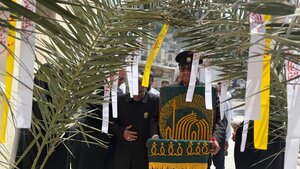 تصاویر/ استقبال مینابی ها از کاروان زیر سایه خورشید در دهه کرامت