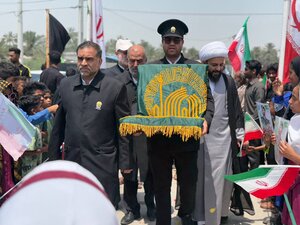 تصاویر/ استقبال مینابی ها از کاروان زیر سایه خورشید در دهه کرامت