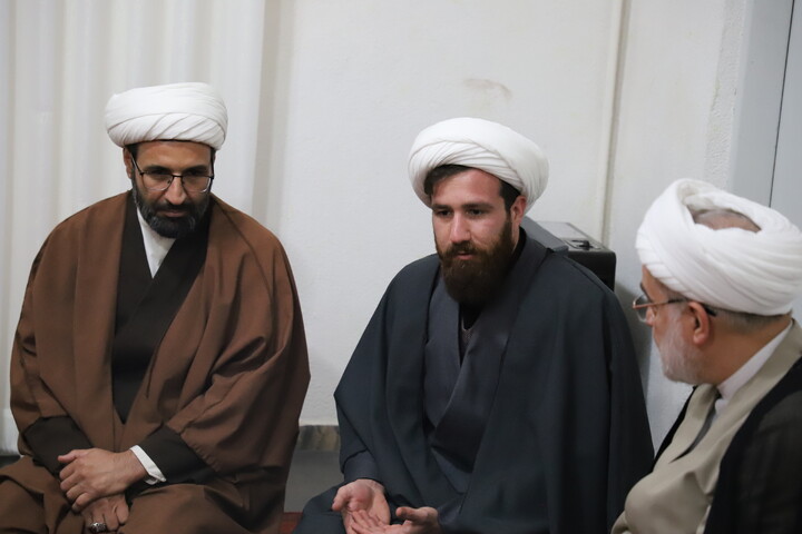 تصاویر/ سلسله دیدار و سرکشی نماینده معزز ولی فقیه و مدیر حوزه علمیه کردستان از روحانیون تبلیغی شهرستان قروه