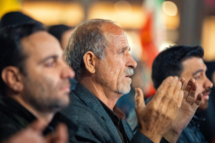 تصاویر/ اقامه نماز استغاثه به امام زمان(عج) در شهر زنجان