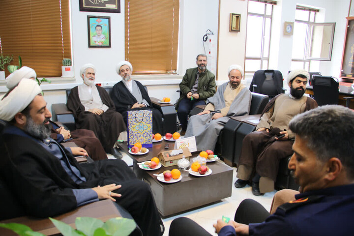 تجلیل مسئولان حوزوی از کارکنان سازمان آتش نشانی شهرداری اصفهان