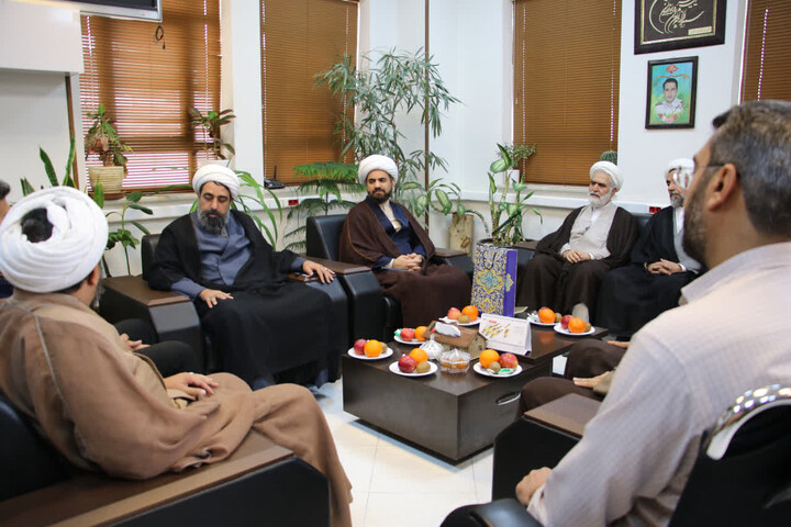 تجلیل مسئولان حوزوی از کارکنان سازمان آتش نشانی شهرداری اصفهان
