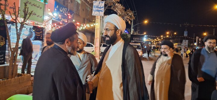 تصاویر | بازدید شامگاهی معاون حوزه‌های علمیه از فعالیت مواکب طلاب برادران و خواهران