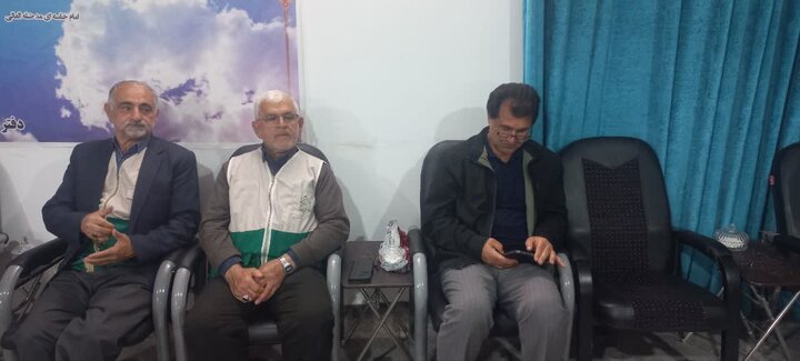 تصاویر/  مراسم پرفیض زمزمه زیارت عاشورا و ویژه برنامه دهه کرامت با حضور مشتاقان مکتب اهل بیت(ع) با حضور امام جمعه دابودشت