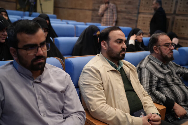 تصاویر/نشست علمی فرهنگی «بعثت مردم» گرامیداشت چهلمین روز شهادت قائد امت در دانشگاه باقرالعلوم(ع) برگزار شد
