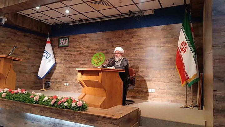 تصاویر/نشست علمی فرهنگی «بعثت مردم» گرامیداشت چهلمین روز شهادت قائد امت در دانشگاه باقرالعلوم(ع) برگزار شد