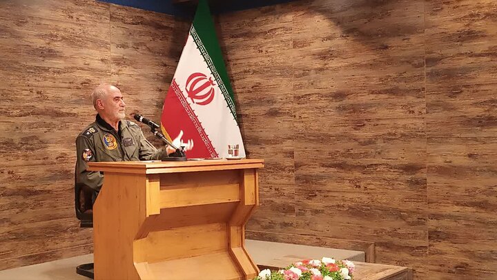 تصاویر/نشست علمی فرهنگی «بعثت مردم» گرامیداشت چهلمین روز شهادت قائد امت در دانشگاه باقرالعلوم(ع) برگزار شد