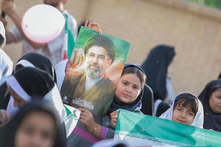 تصاویر/ رزمایش و اجتماع بزرگ دختران جان‌فدای ایران در نوش آباد