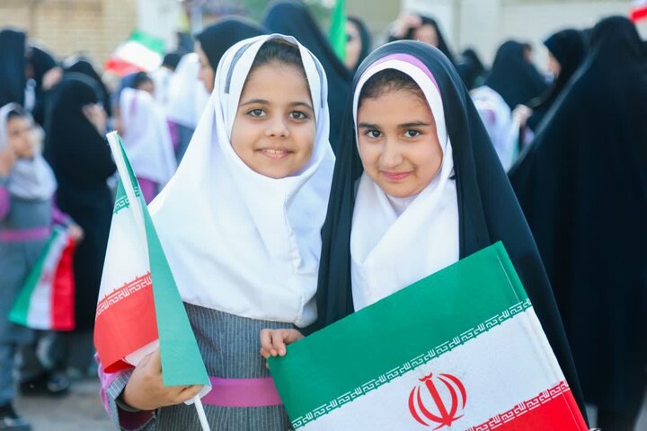 تصاویر/ رزمایش و اجتماع بزرگ دختران جان‌فدای ایران در نوش آباد