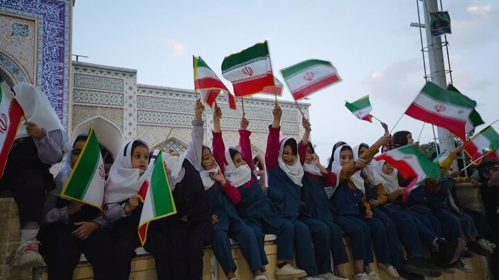 تصاویر/ رزمایش و اجتماع بزرگ دختران جان‌فدای ایران در نوش آباد