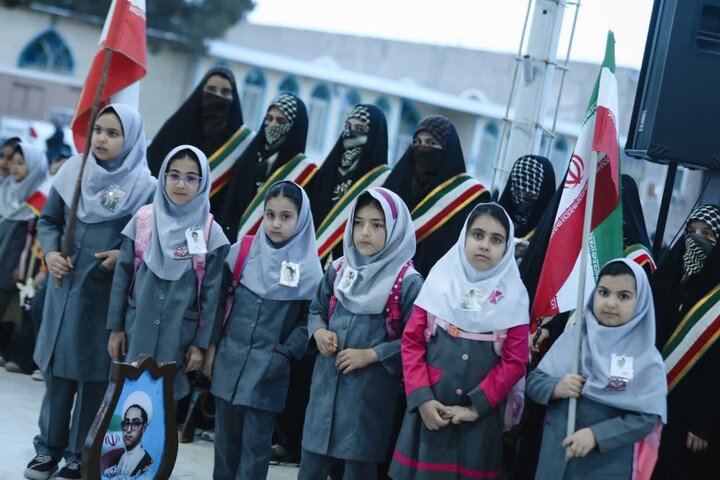 تصاویر/ رزمایش و اجتماع بزرگ دختران جان‌فدای ایران در نوش آباد