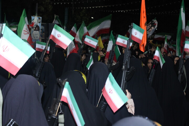 تصاویر/ اجتماع دختران جانفدا و ولایتمدار بخش ماهان