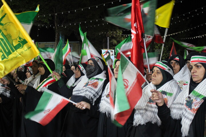 تصاویر/ اجتماع دختران جانفدا و ولایتمدار بخش ماهان