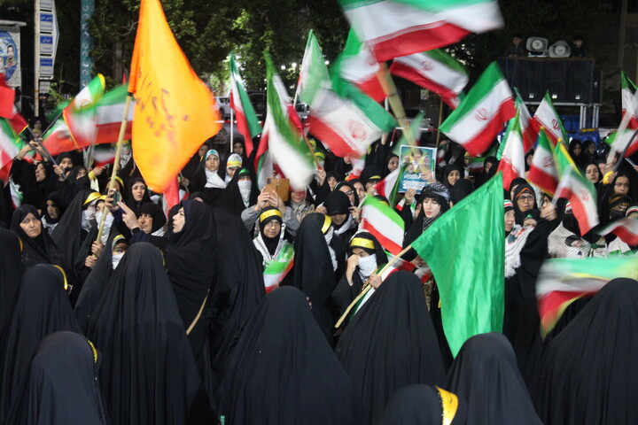 تصاویر/ اجتماع دختران جانفدا و ولایتمدار بخش ماهان