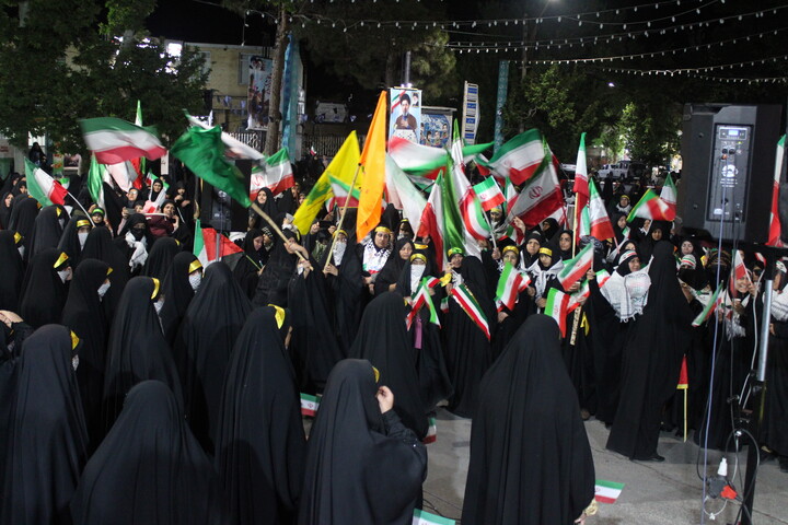 تصاویر/ اجتماع دختران جانفدا و ولایتمدار بخش ماهان
