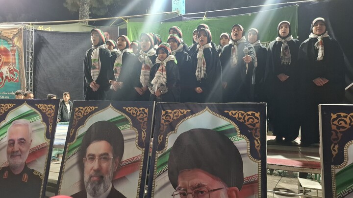 تصاویر/ اجتماع دختران جانفدا و ولایتمدار بخش ماهان