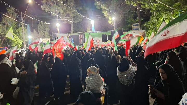 تصاویر/ اجتماع دختران جانفدا و ولایتمدار بخش ماهان
