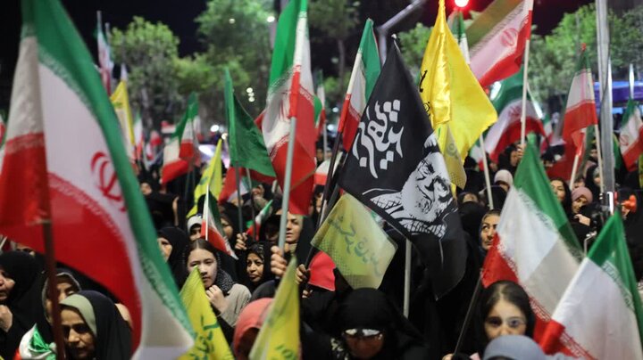 تصاویر/ حماسه حضور مردم باقرشهر در پنجاه و دومین شب