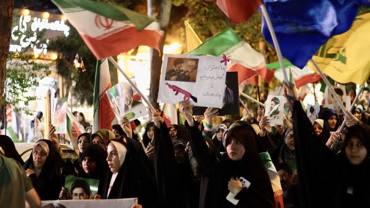 شادپیمایی «معصومه‌های ایران» همزمان با دهه کرامت در کاشان برگزار شد