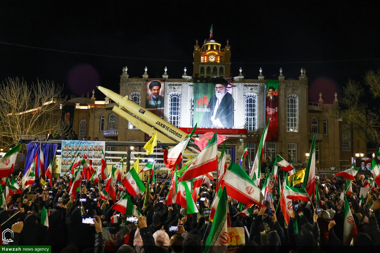 دویست شب خیابانها زیر پرچم ایران یکرنگ شدند