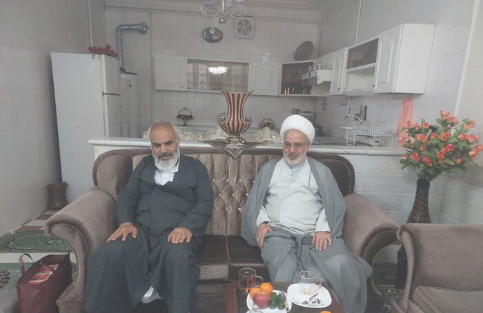 دیدار نماینده آیت‌الله اعرافی با استاد سطوح عالی حوزه علمیه قم