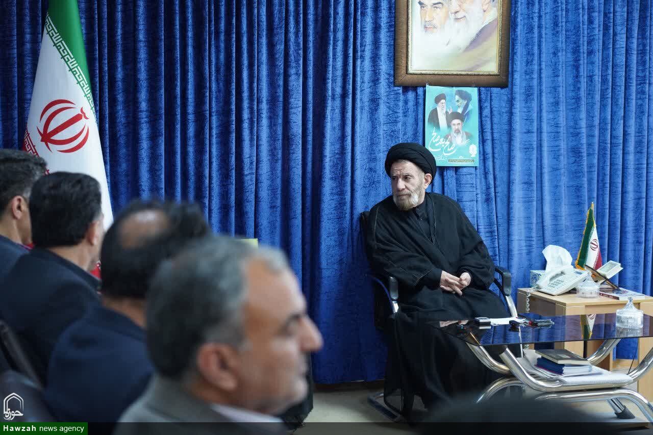انقلاب اسلامی دارای گنجینه‌های مادی و معنوی است