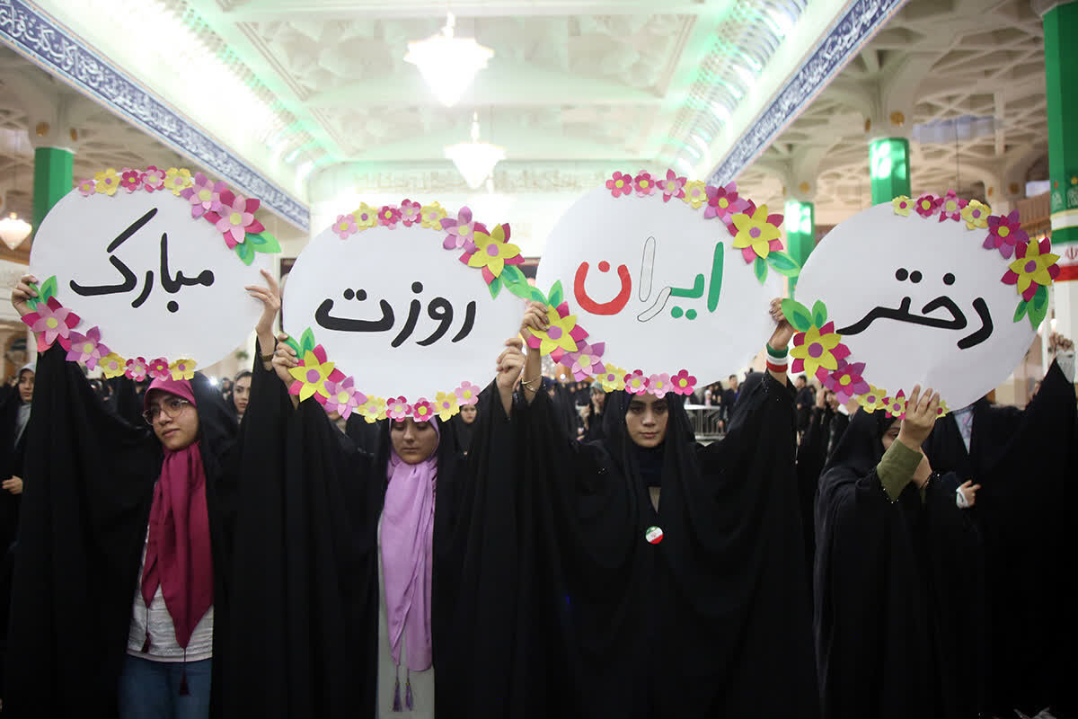 اجتماع دانشجویی دختران ایران با مهمانی ویژه برگزار شد