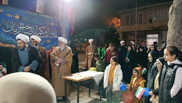 تصاویر/ بازدید مدیر حوزه علمیه آذربایجان غربی از غرفه شهدای میناب موکب مدرسه علمیه امام صادق علیه‌السلام نقده