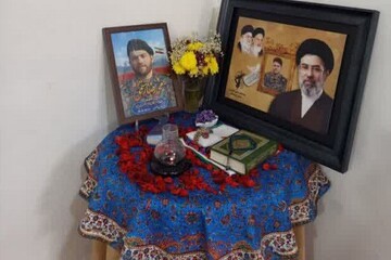 تجلیل طلاب حوزه علمیه خواهران کرمانشاه از خانواده شهید نامداری+عکس