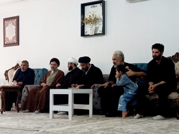 خون شهدا ضامن عزت ملت ما و تداوم مسیر انقلاب اسلامی است