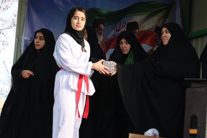 تصاویر/ اجتماع و رزمایش بزرگ دختران جان فدای ایران در چالدران