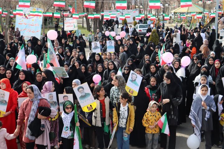 تصاویر/ اجتماع و رزمایش بزرگ دختران جان فدای ایران در چالدران