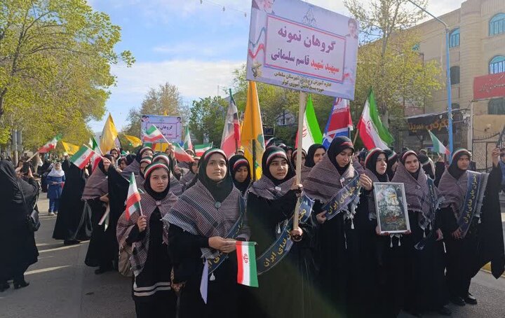تصاویر/ طنین اقتدار «دختران ایران» در سلماس؛ بیعت حماسی بانوان سلحشور با آرمان‌های نظام و رهبری