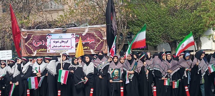 تصاویر/ طنین اقتدار «دختران ایران» در سلماس؛ بیعت حماسی بانوان سلحشور با آرمان‌های نظام و رهبری