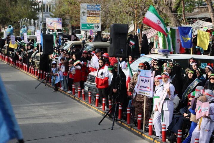 تصاویر/ طنین اقتدار «دختران ایران» در سلماس؛ بیعت حماسی بانوان سلحشور با آرمان‌های نظام و رهبری
