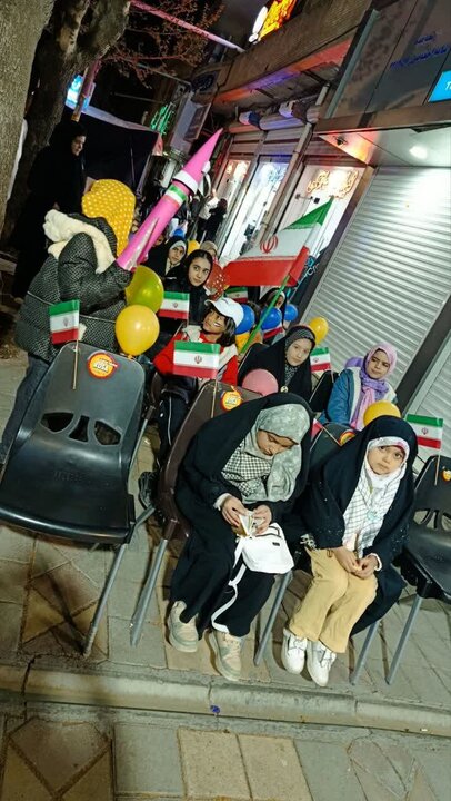 تصاویر/ بازدید مدیر حوزه علمیه آذربایجان غربی از غرفه شهدای میناب موکب حوزه علمیه امام صادق علیه‌السلام نقده
