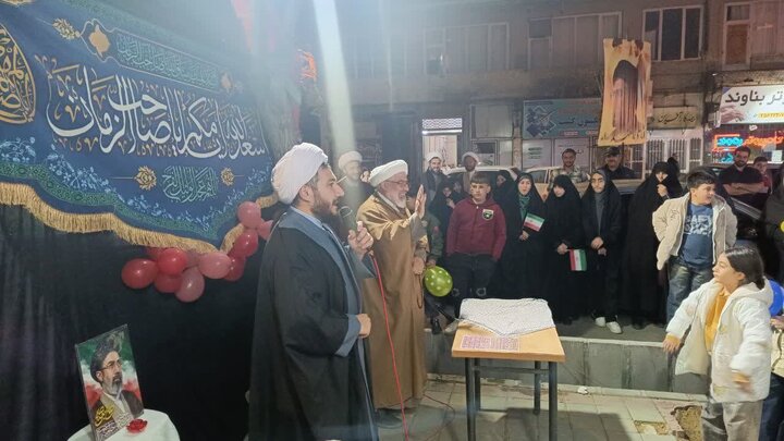 تصاویر/ بازدید مدیر حوزه علمیه آذربایجان غربی از غرفه شهدای میناب موکب حوزه علمیه امام صادق علیه‌السلام نقده