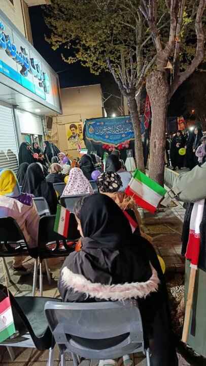 تصاویر/ بازدید مدیر حوزه علمیه آذربایجان غربی از غرفه شهدای میناب موکب حوزه علمیه امام صادق علیه‌السلام نقده