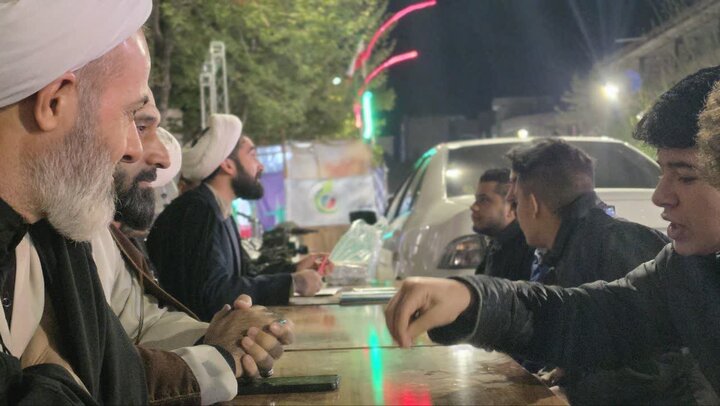 تصاویر/ فعالیت طلاب و اساتید مدرسه علمیه امام رضا علیه السلام میاندوآب در جنگ رمضان