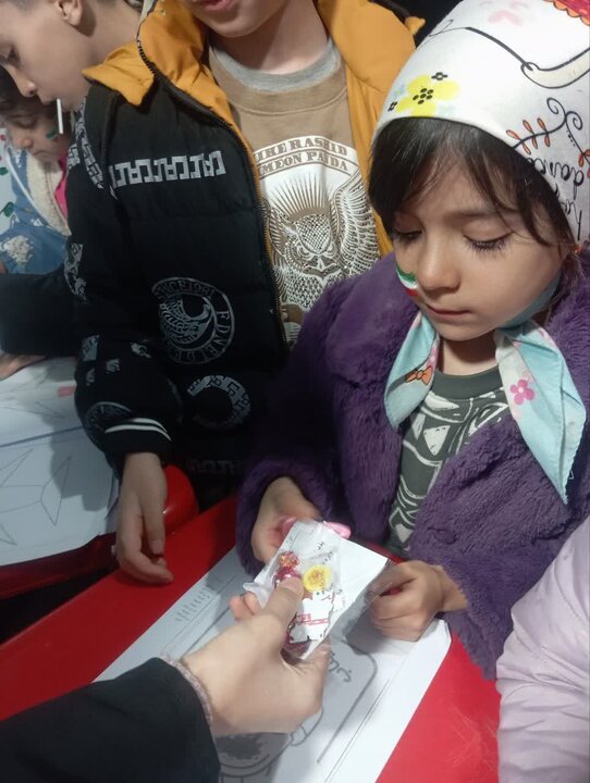 تصاویر/ فعالیت جهادی طلاب مدرسه علمیه ریحانة‌الرسول ارومیه در جنگ رمضان