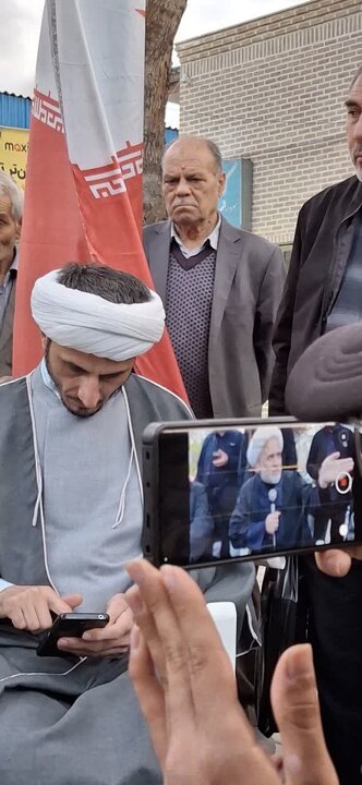 تصاویر/ برگزاری تریبون آزاد توسط طلاب مدرسه آیت الله نمازی خوی