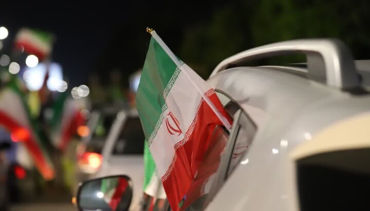 تصاویر/ کاروان خودرویی در خیابانهای آمل