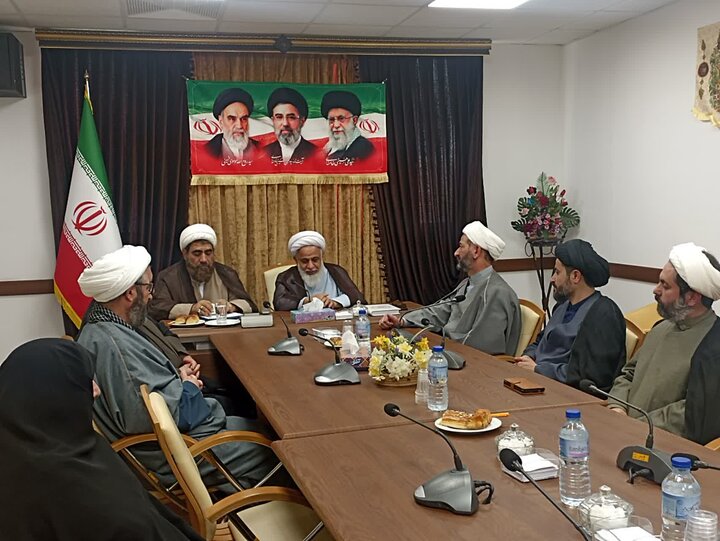 تصایور /  برگزاری جلسه قرارگاه بلاغ مبین در شهرستان آبیک