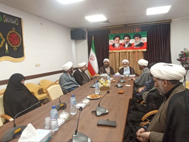 تصایور /  برگزاری جلسه قرارگاه بلاغ مبین در شهرستان آبیک