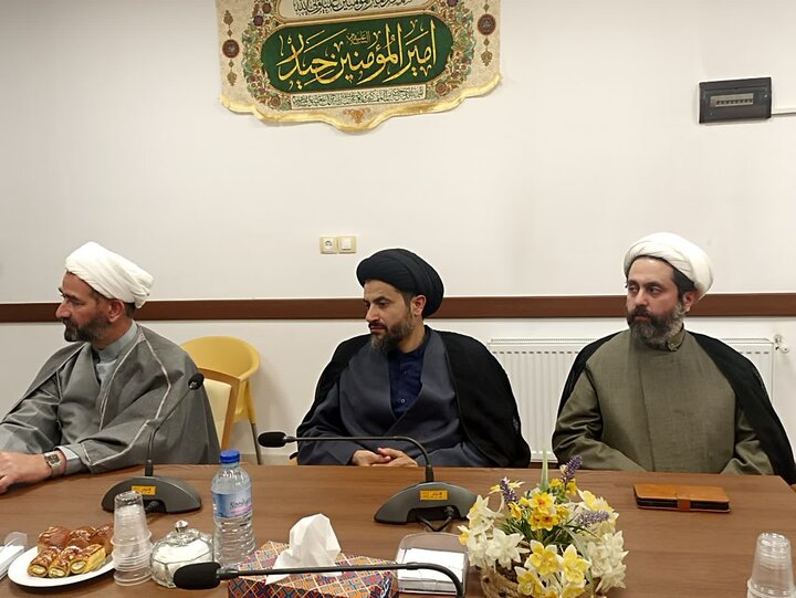 تصاویر   برگزاری جلسه قرارگاه بلاغ مبین در شهرستان آبیک