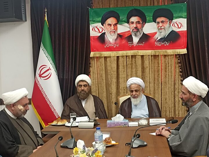 تصاویر   برگزاری جلسه قرارگاه بلاغ مبین در شهرستان آبیک