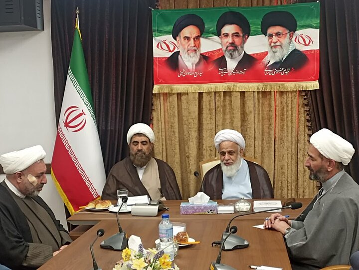 تصاویر   برگزاری جلسه قرارگاه بلاغ مبین در شهرستان آبیک
