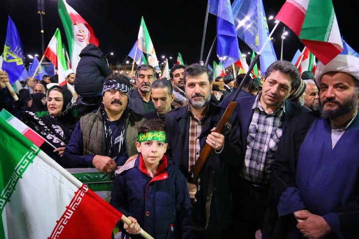 تصاویر / تجلی شکوه مردم همدان در روز پاسدار