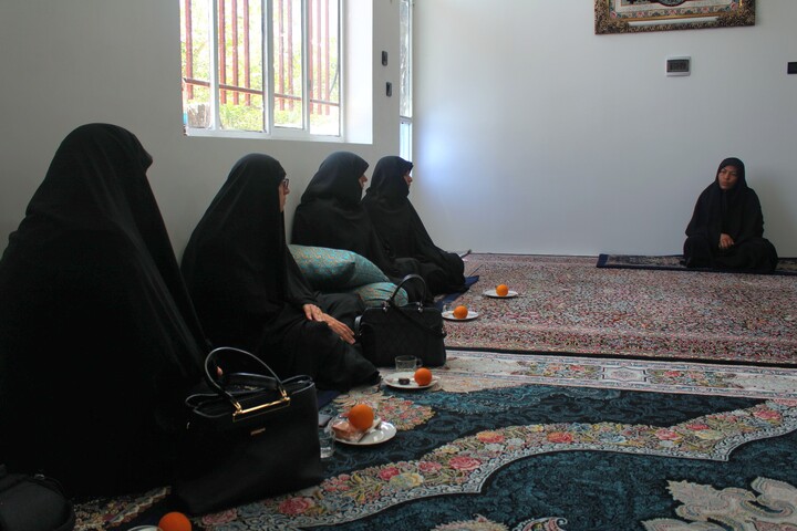 دیدار مدیر و جمعی از معاونان حوزه علمیه خواهران استان کرمان با خانواده شهید اقتدار مهدی اسلامی